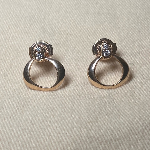 OMEGA Dewdrop 18K Yellow Gold Diamond Earrings - Picture 12 of 12